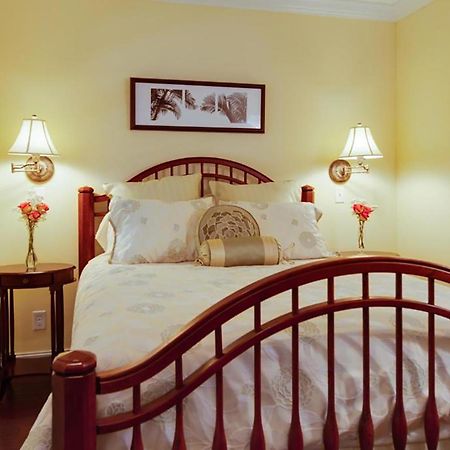 Seaglass Inn Bed And Breakfast Melbourne Beach Habitación foto