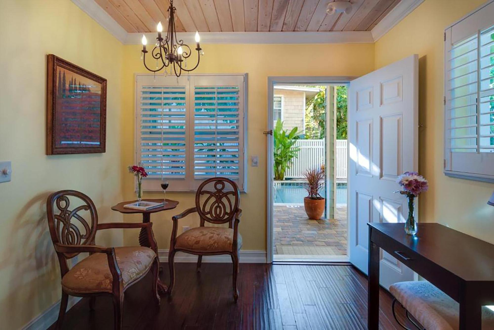 Seaglass Inn Bed And Breakfast Melbourne Beach Habitación foto
