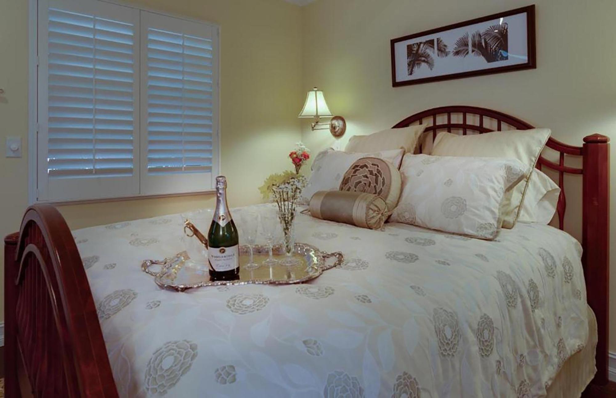 Seaglass Inn Bed And Breakfast Melbourne Beach Habitación foto